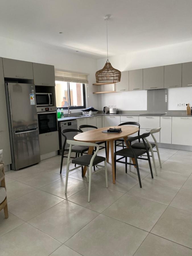 Eastern Blue Beachfront Luxury Apartment Poste Lafayette Exterior foto