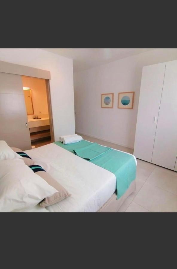 Eastern Blue Beachfront Luxury Apartment Poste Lafayette Exterior foto