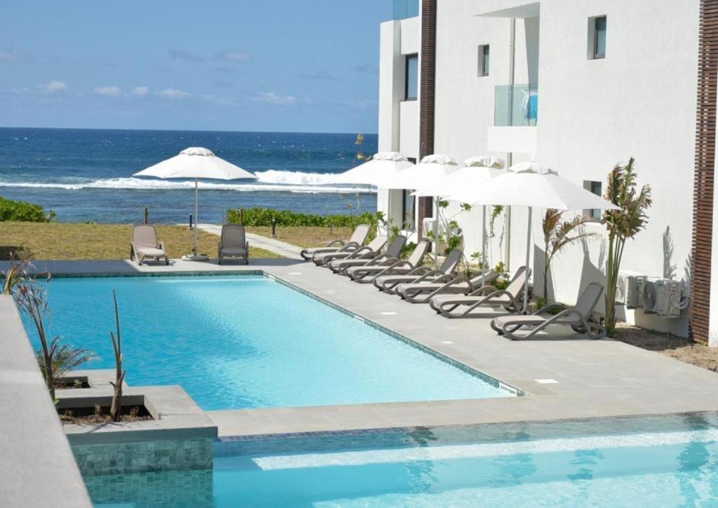 Eastern Blue Beachfront Luxury Apartment Poste Lafayette Exterior foto